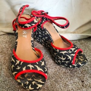 Report Shala Platform Wedge Bird Peep toe Sandle